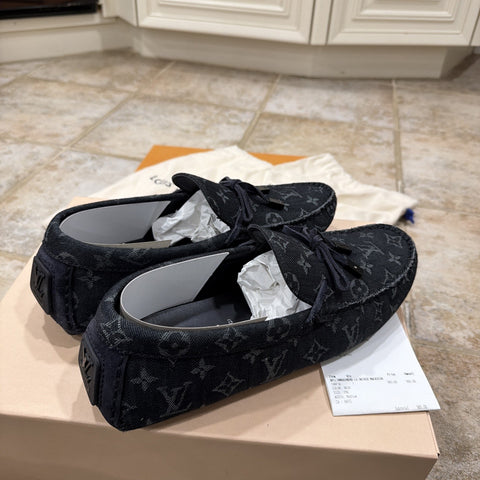 Louis Vuitton LV Driver Mocassin Black Size 9 Authentic Designer *Notes*