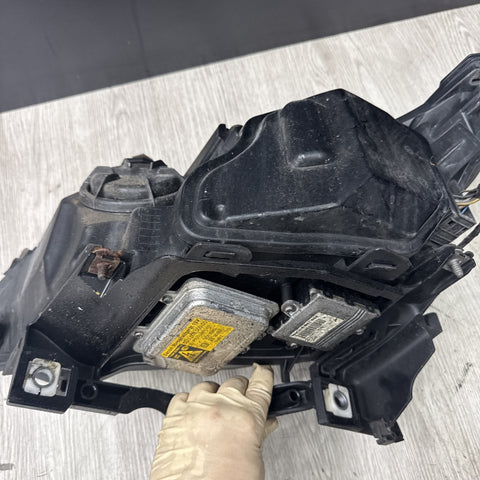 BMW E60 525 535 M5 04-07 OEM PASSENGER RIGHT SIDE HID XENON LIGHT LAMP HEADLIGHT