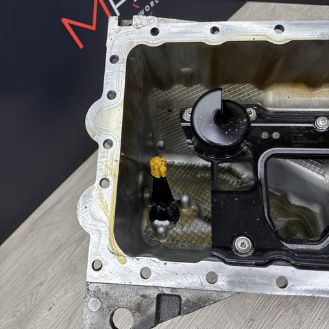 BMW F80 F82 F83 M3 M4 15-20 Engine Oil Pan S55 7854463 *Notes*