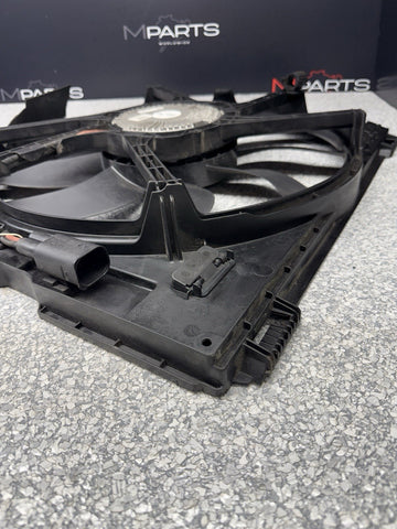 15-20 OEM BMW F80 F82 F83 M3 M4 Electric Radiator Cooling Fan w/Shroud *Crack