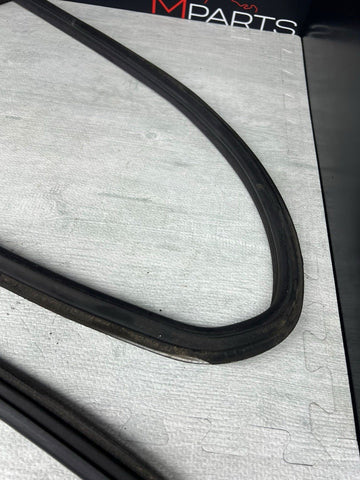01-06 BMW E46 M3 Rear Quarterpanel Quarter Panel Window Seals Black 51368252621