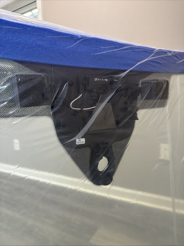 (PICKUP ONLY) NEW OEM Genuine Lamborghini Urus Windshield Glass Heads Up Display