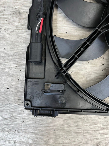 BMW 15-20 F80 F82 F83 M3 M4 ENGINE RADIATOR COOLING FAN MOTOR SHROUD 7850474