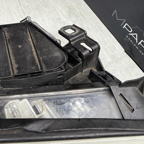 2010-2013 BMW 3 Series E92 / E93 Right LED Xenon Headlight OEM 7239936-07