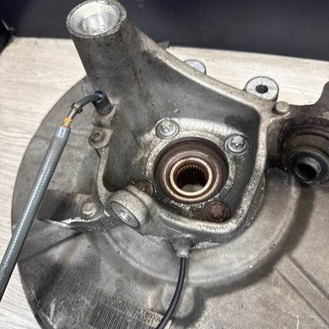 06-07 BMW E63 M6 Rear Right Knuckle Spindle Wheel Hub Bearing Assembly OEM