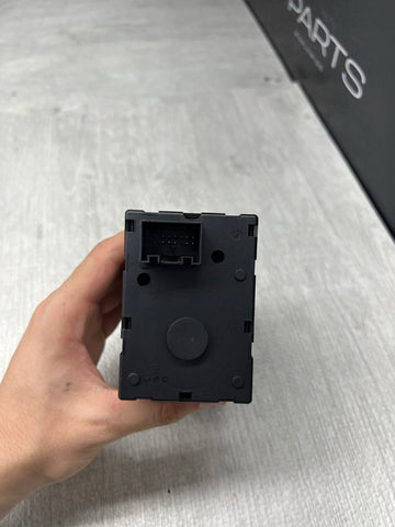 OEM 2013-2021 PORSCHE MACAN IGNITION SWITCH W/KEY FOB 7PP905865F