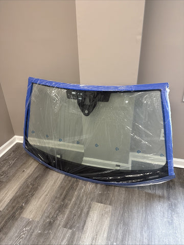 (PICKUP ONLY) NEW OEM Genuine Lamborghini Urus Windshield Glass Heads Up Display