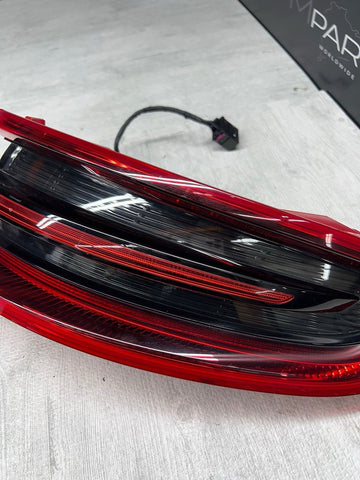 2015-2018 PORSCHE MACAN - Right Outer TAIL Light / LAMP 95B945096N
