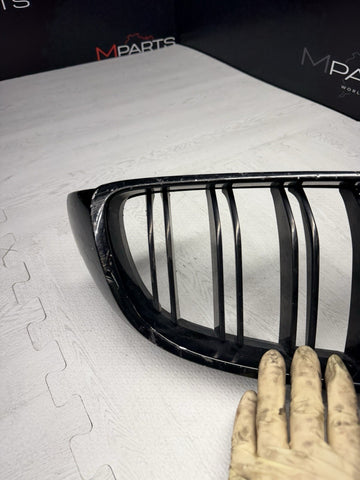 BMW 15-20 F80 F82 F83 M3 M4 Right Passenger Bumper Kidney Grille OEM *Painted