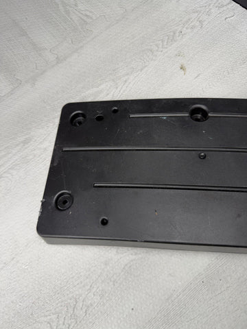 2014–2020 BMW M3 F80 / M4 F82 F83 Front License-Plate Mount Bracket OEM 8056774