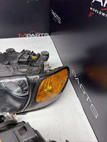 02-05 BMW E46 325I 328I 330I 4 Doors Xenon HID Headlight Assembly, OEM Pair L&R