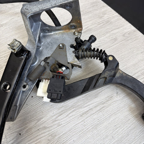 BMW 94-99 E36 318i 323i 325i 328i M3 Clutch and Brake Pedal Assembly