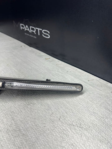 08-13 BMW E92 E93 M3 Front Fender Grille Left Driver Side Marker Light Carbon