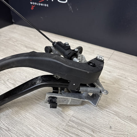 08-13 OEM BMW E90 E92 E93 M3 MANUAL TRANSMISSION Pedal Assembly Clutch Brake