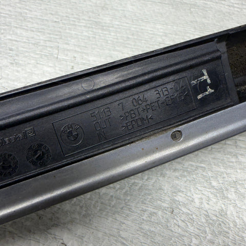 2004-2006 BMW E46 COUPE SERIES 2 BOOT LID HANDLE IN BLACK 51137064313-04 OEM