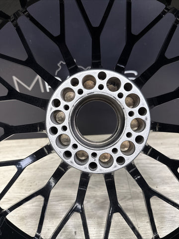 OEM / REFINISHED 20” Lamborghini Aventador S Front 20x9 ET22 Wheel Rim 470601017