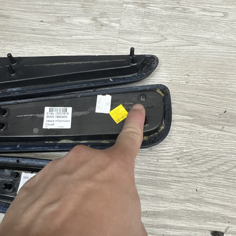 01-06 BMW E46 M3 Convertible Door Upper Arm Rest Armrest Pads Black *Notes*