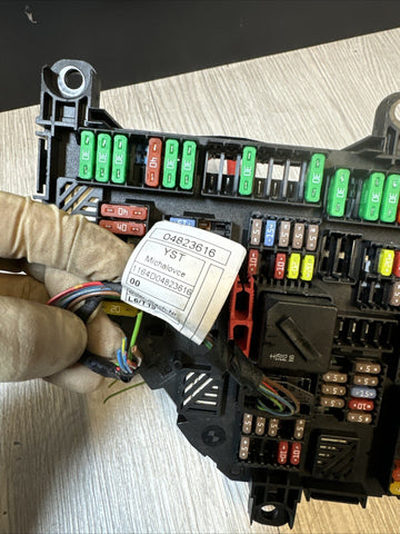 11-16 BMW F06 F10 F12 F13 M5 M6 REAR TRUNK POWER DISTRIBUTION FUSE BOX CONTROL