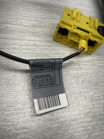 91-99 BMW E36 323 328 M3 Front Right Passenger Seatbelt Tensioner Buckle OEM