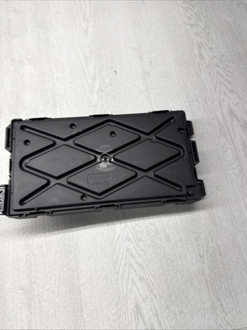 V2 REM 12-18 BMW F82 F30 F32 Rear Body Control Unit Electronic Module BCM Box