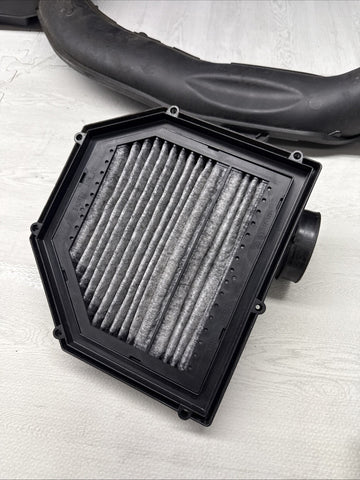 15-20 BMW F80 F82 F83 M3 M4 Air Filter Intakes Intake Box Stock OEM Top Only