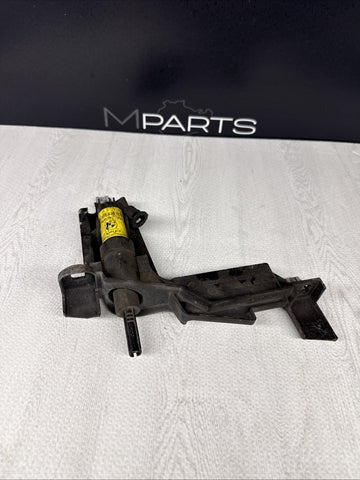 BMW E46 Left Headlight Washer Nozzle + Bracket 01-06 325i 330i