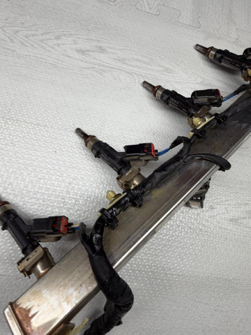 2024 Ford Mustang Engine Gas Fuel Rail with Injectors & Harness P2GE-9H487-AE