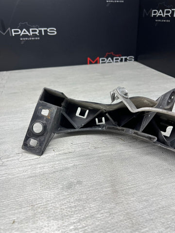 BMW E90 E92 E93 M3 8040551 Headlight ArmLeft LAMP MOUNTING SLIDE BMW M3 CRT