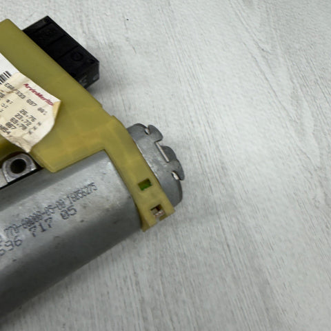 02-08 BMW E60 E65 E66 525i 528i 750i Sun Roof Drive Motor Actuator OEM 6949628