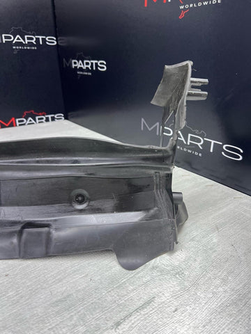 BMW15-20 F80 F82 F83 M3 M4 Radiator Air Duct Shroud 51748054117 8054117