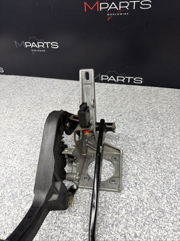 98-02 BMW E36/7 Z3 BRAKE CLUTCH PEDAL W INPUT CLUTCH CYLINDER OEM
