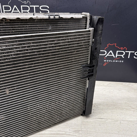 08-13 BMW E90 E92 E93 M3 S65 MAIN ENGINE COOLING RADIATOR CONDENSER ASSEMBLY OEM