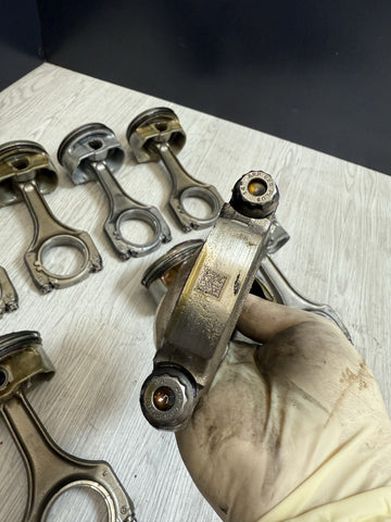 08-13 BMW E90 E92 E93 M3 V8 S65 Engine Pistons & Connecting Rods OEM Set