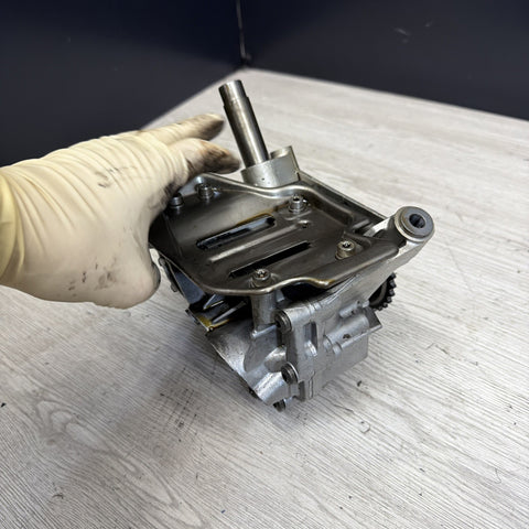 BMW F01 F10 F12 E70 550 650 750 X5 X6 N63 S63 Engine Motor Oil Pump Assmbly OEM