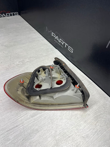 BMW 01-03 E46 325 330 M3 Coupe Tail Light Lamp Right Passenger Side