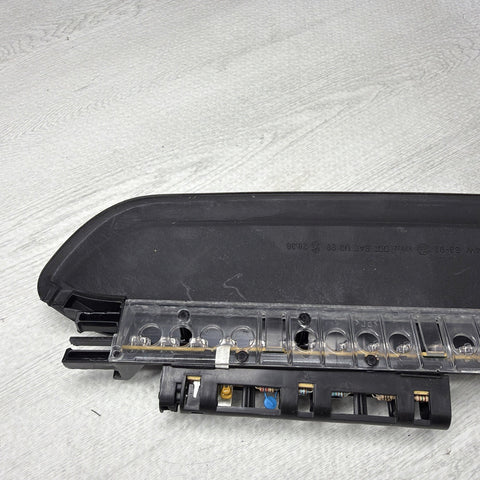 BMW 01-06 E46 325 330 M3 Third 3rd Brake Light OEM 8386965 *Tear*