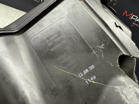 08-13 OEM BMW E90 E92 E93 M3 Engine S65 Airbox Air Intake Cleaner Muffler *Crack