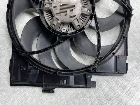 12-16 BMW F30 F32 335I 428I 435I M-SPORT ENGINE COOLING FAN MOTOR SHROUD 850W