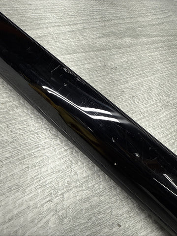 WINDOW BAY TRIM FRONT DOOR RIGHT SIDE SHAFT COVER OEM BMW G82 M4 7482750