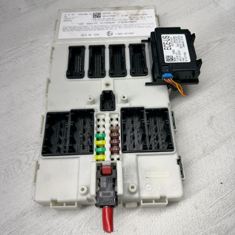 OEM BMW F Series M3 M4 Body Control Fuse Relay Junction Box Module FEM 9381102