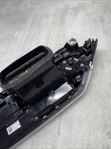 20-25 BMW G06 F96 X6 X6M FRONT CENTER DASH AIR VENTS TRIM CLIMATE PANEL *DAMAGE