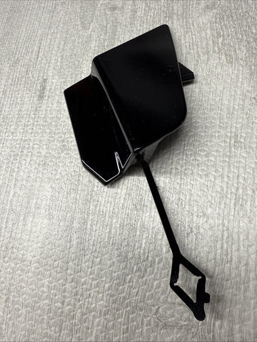 BMW X4 G02 REAR BUMPER TOWING TOW EYE HOOK CAP COVER OEM 2022 - 2024