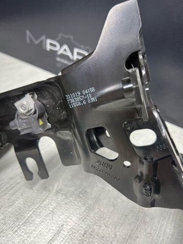 20-24 BMW 840 850 F91 F92 F93 G16 M8 LEFT DRIVER HEADLIGHT SUPPORT MOUNT BRACKET