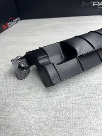 08-13 OEM BMW E90 E92 E93 M3 S65 Engine Front Lower Oil Cooler Bracket Duct