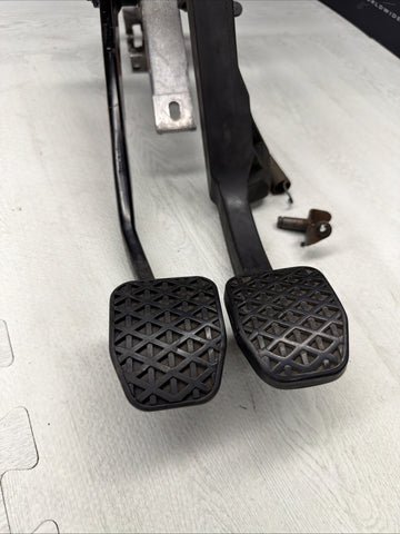 BMW Z3 M Z3M E36 M3 Pedal Box Brake Clutch Pedals *Notes*