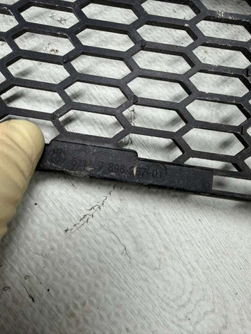 06-10 BMW E63 E64 M6 Front Lower Center Bumper Grille Trim Cover OEM 7898287