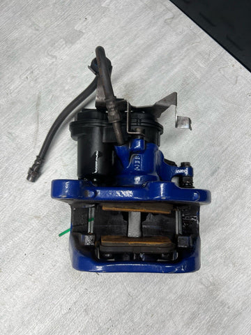 BMW 20-25 F90 F92 F93 M5 M8 OEM RIGHT PASSENGER REAR BRAKE CALIPER BLUE