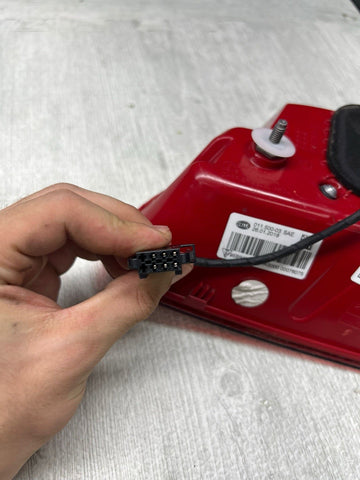 GENUINE PORSCHE Macan 2015-2018 Left Inner Tail Light Assembly 95B-945-093-AA