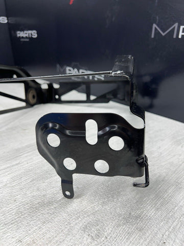 BMW G80 G82 G83 M3 M4 FRONT RIGHT HEADLIGHT MOUNT BRACKET PLATE 51118071636 OEM