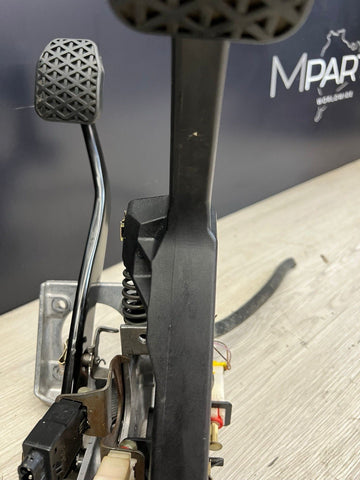 BMW 94-99 E36 318i 323i 325i 328i M3 Clutch and Brake Pedal Assembly